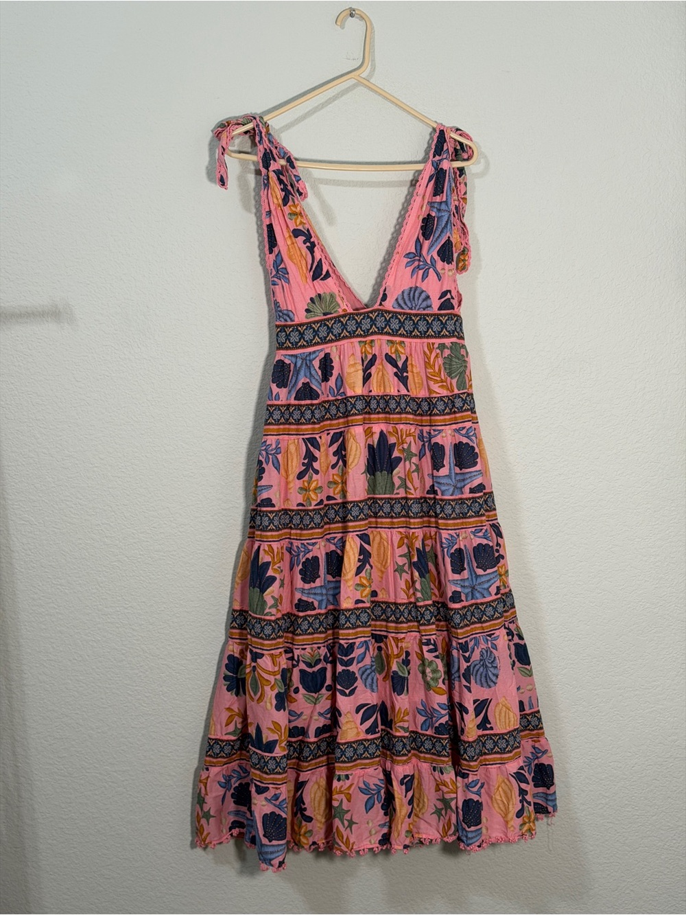 Farm Rio Seashell Tapestry Sleeveless Midi Dress size Medium - Picture 5 of 7